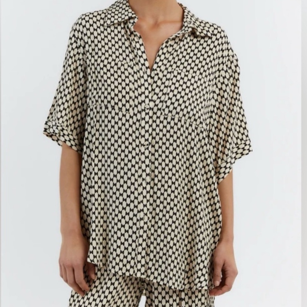 DISSH Black and Cream Geometric Button-Down Vacation Shirt